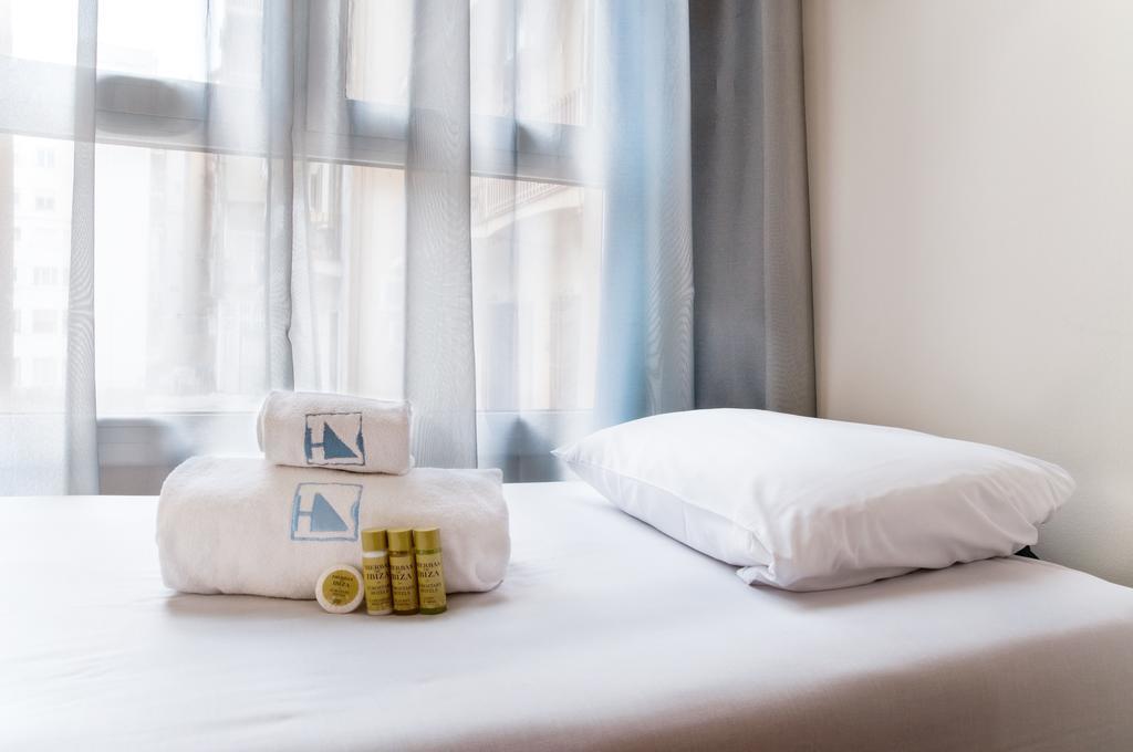 Hotel Bcn Design Barcelona Ngoại thất bức ảnh A massage bed